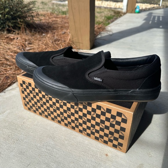 Vans Black Athletic Slip-On Shoes - Picture 2 of 5